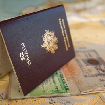 米国旅行に必要な書類は何ですか？